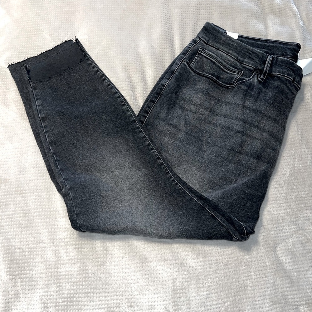 Good American Always fits Jeans Size 28-32 NWT - Picture 1 of 8